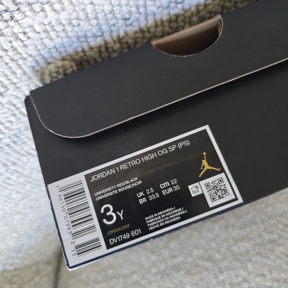 NEW IN BOX Nike Air Jordan 1 Retro High OG Spider-Man Across The Spider-Verse 3 - Picture 3 of 6